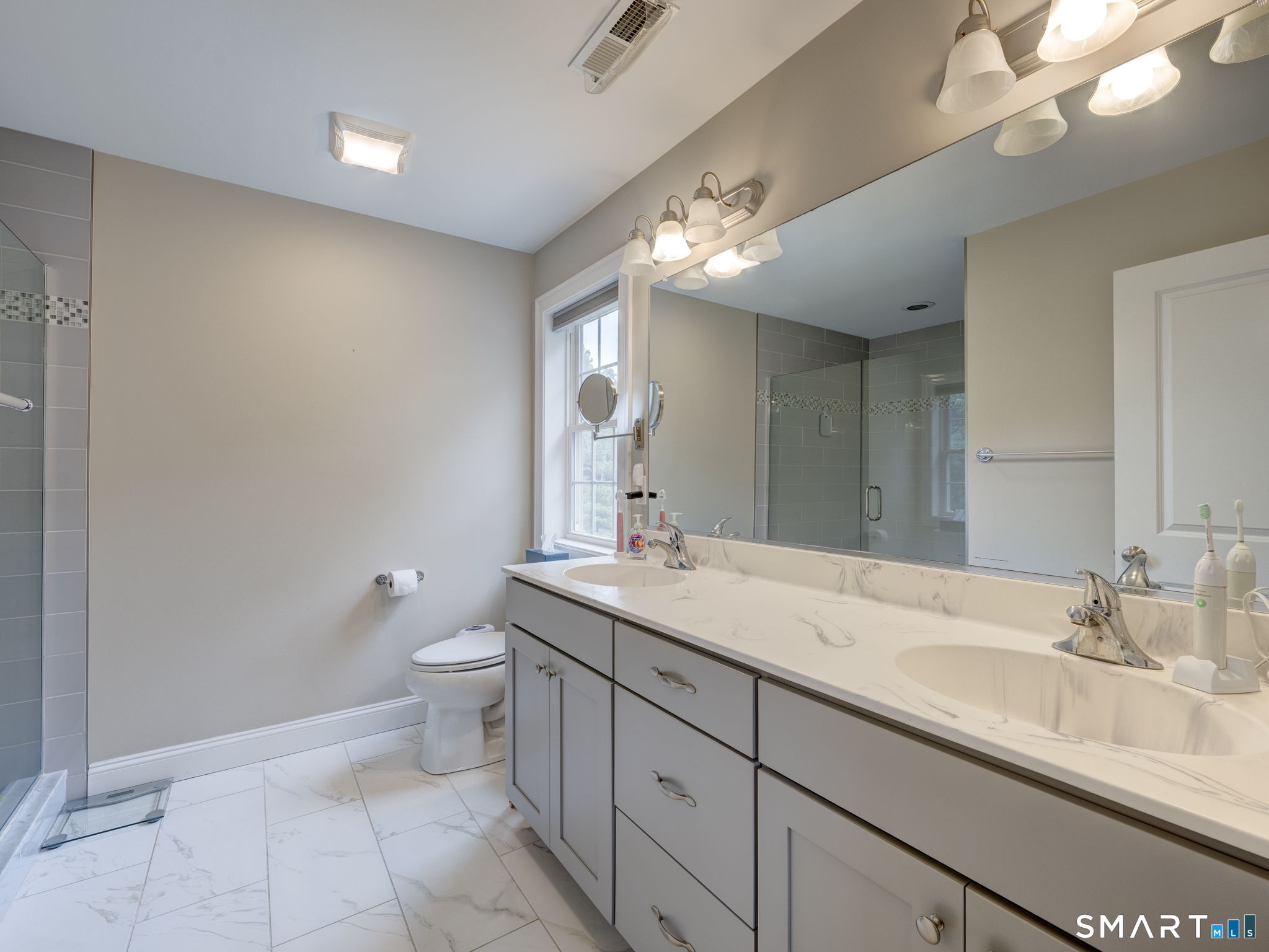 33 Hunters Lane Southington CT 06479