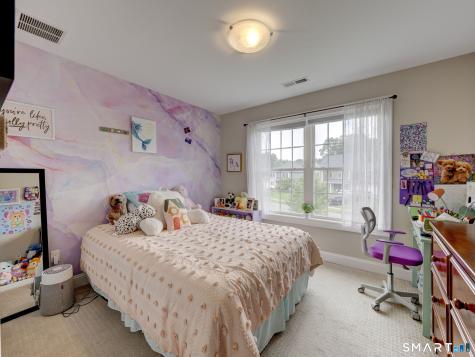 33 Hunters Lane Southington CT 06479