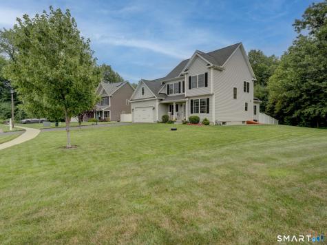 33 Hunters Lane Southington CT 06479