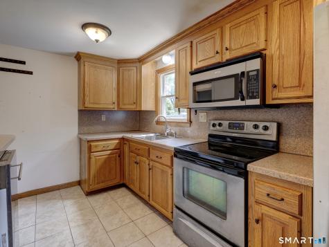 19 Beckwith Drive Plainville CT 06062