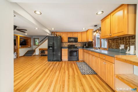 3 Roosevelt Drive Seymour CT 06483