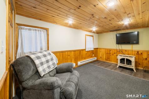 3 Roosevelt Drive Seymour CT 06483