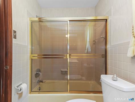 5279 Madison Avenue Trumbull CT 06611