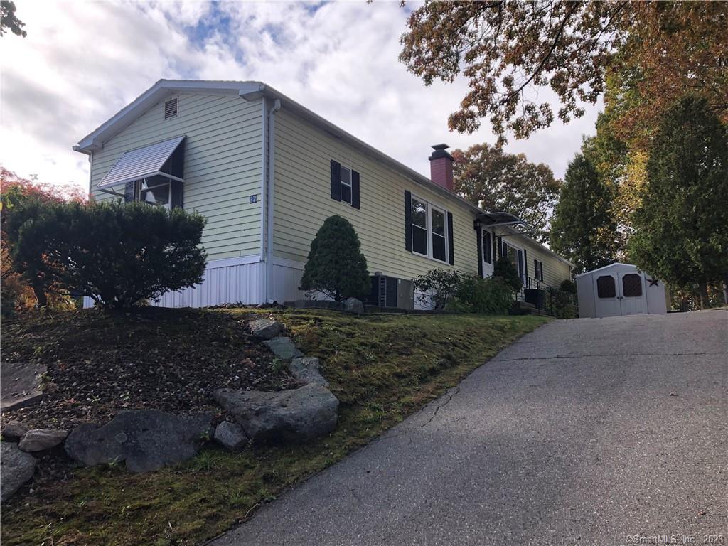 37 Stonewood Terrace Vernon CT 06066