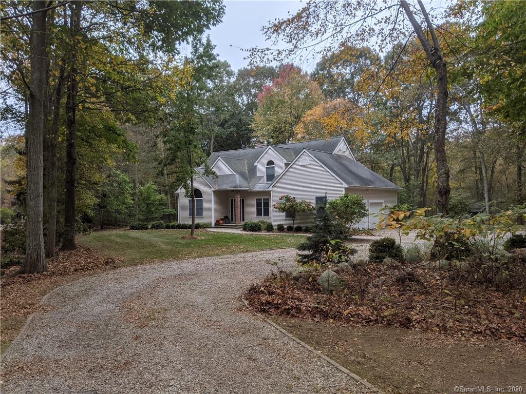 21 Lindros Lane Waterford CT 06385