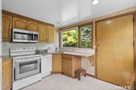 9 Lavelle Avenue New Fairfield CT 06812
