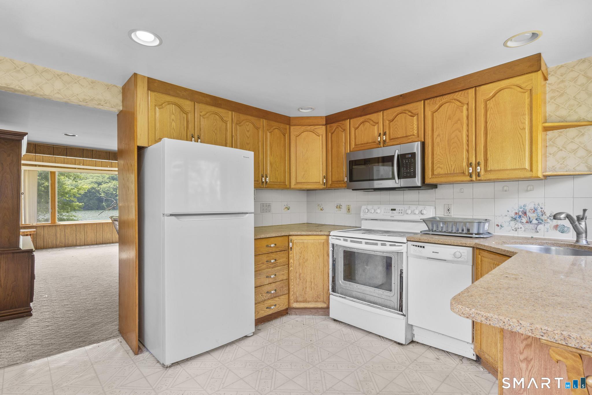9 Lavelle Avenue New Fairfield CT 06812