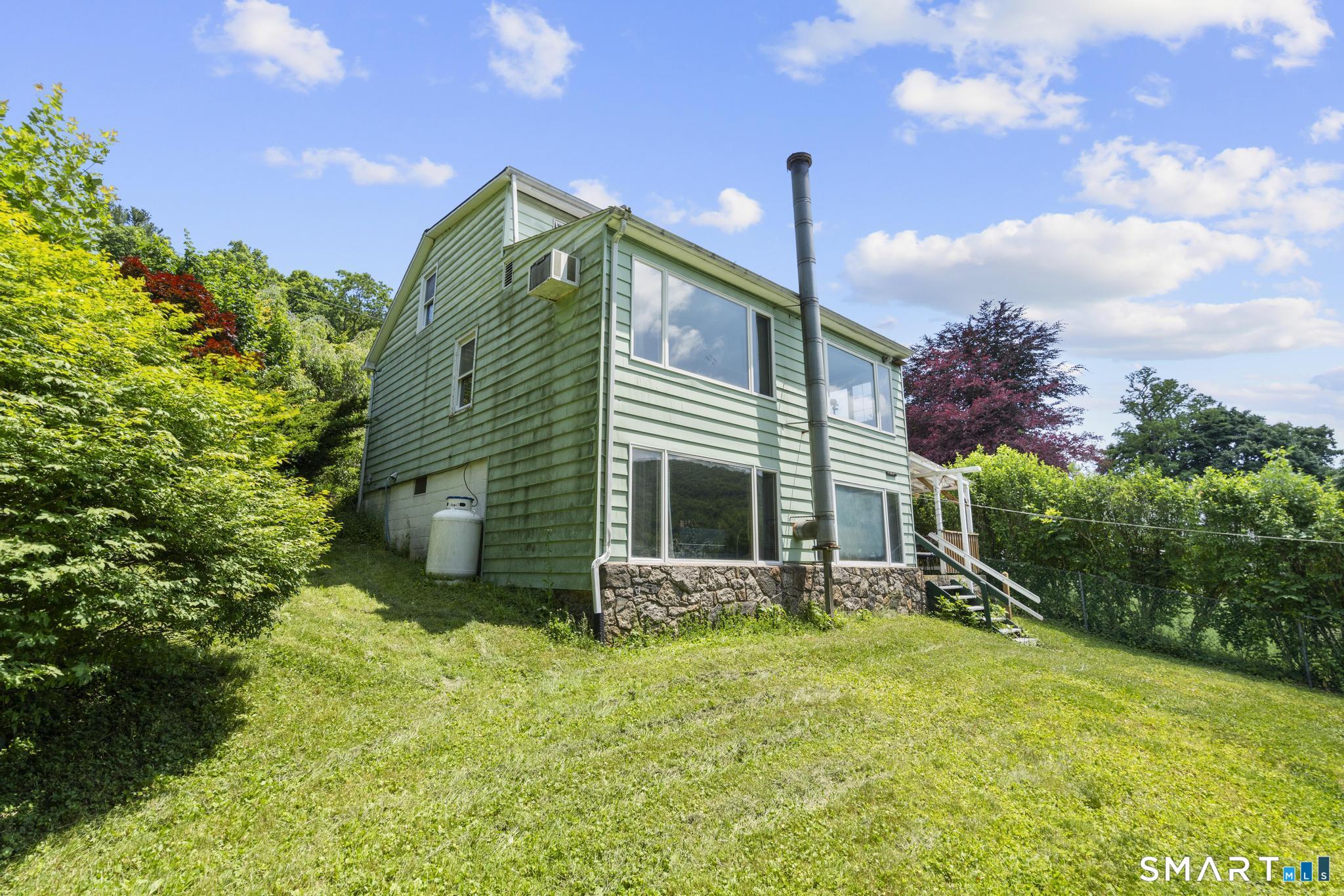 9 Lavelle Avenue New Fairfield CT 06812
