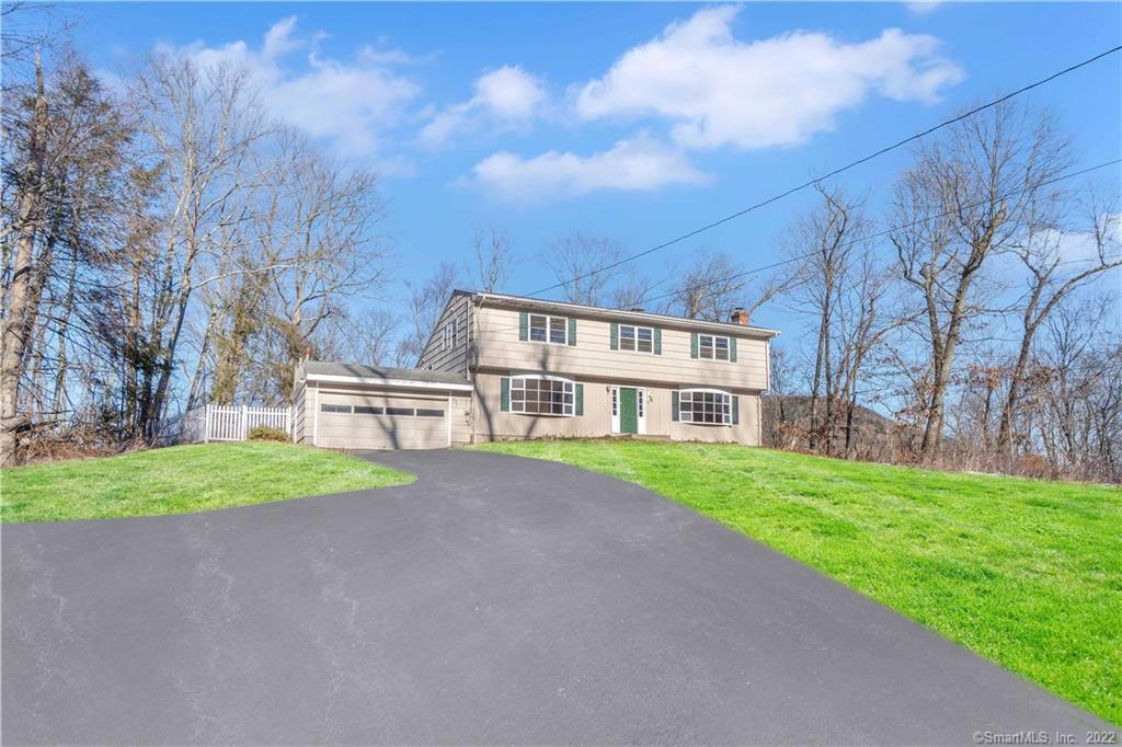 205 West Woods Road Hamden CT 06518