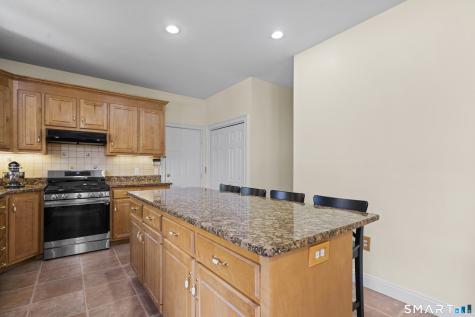 65 Stephanies Way Manchester CT 06040