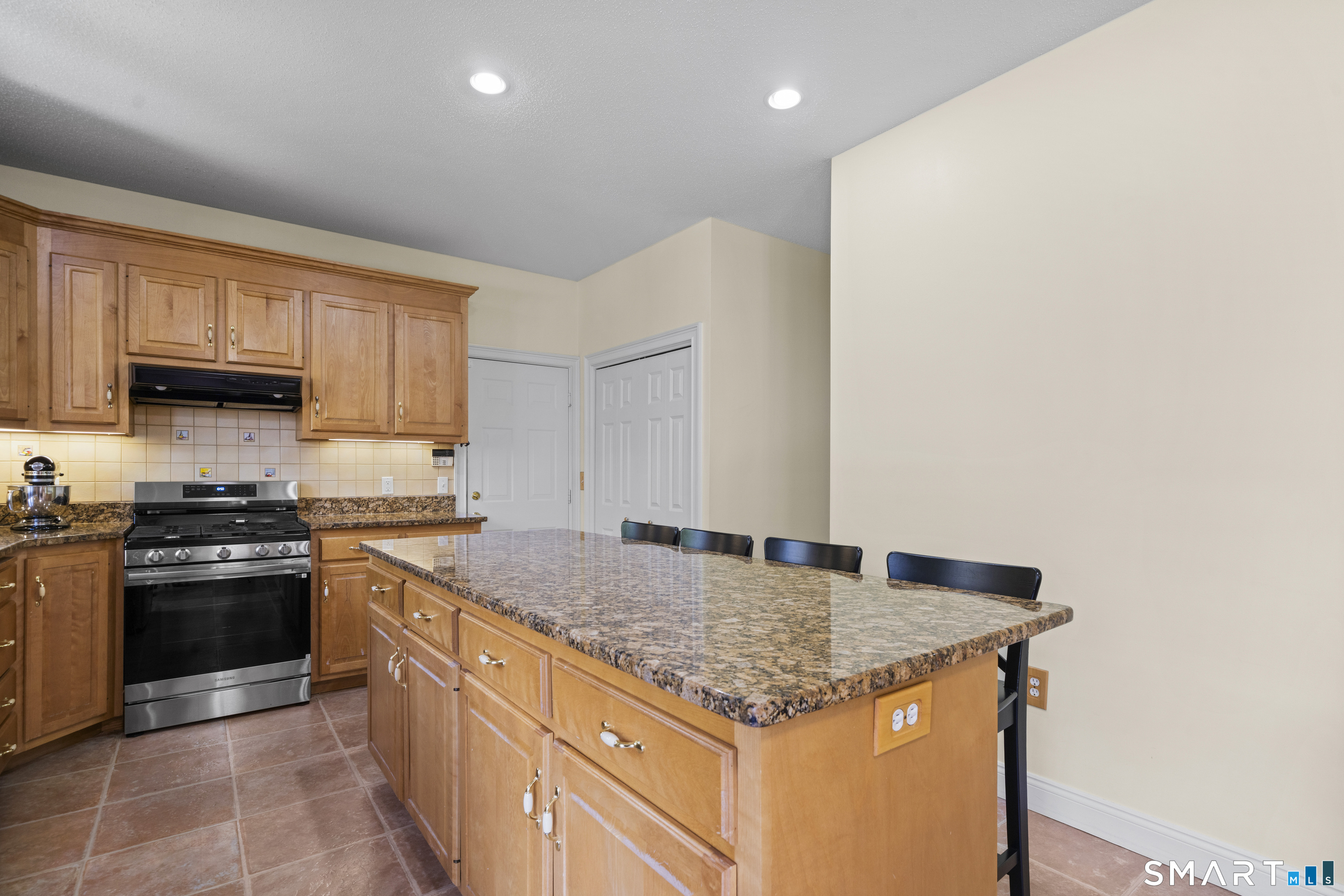 65 Stephanies Way Manchester CT 06040
