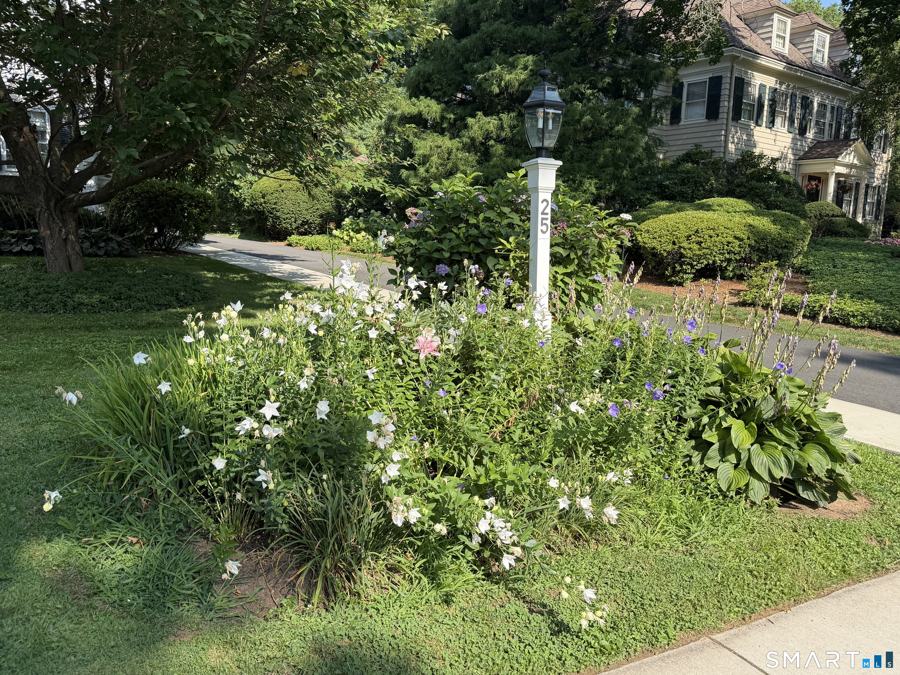 25 Walbridge Road West Hartford CT 06119