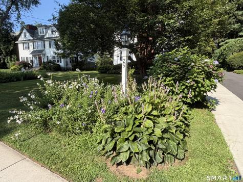 25 Walbridge Road West Hartford CT 06119