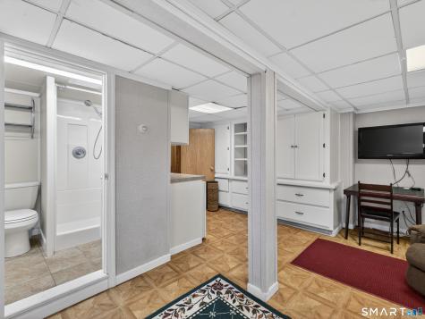 114 Butlertown Road Waterford CT 06385