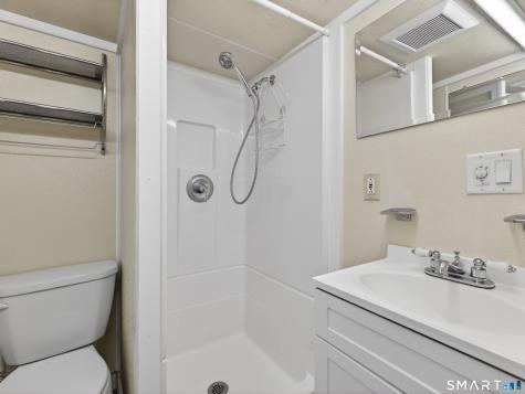 114 Butlertown Road Waterford CT 06385