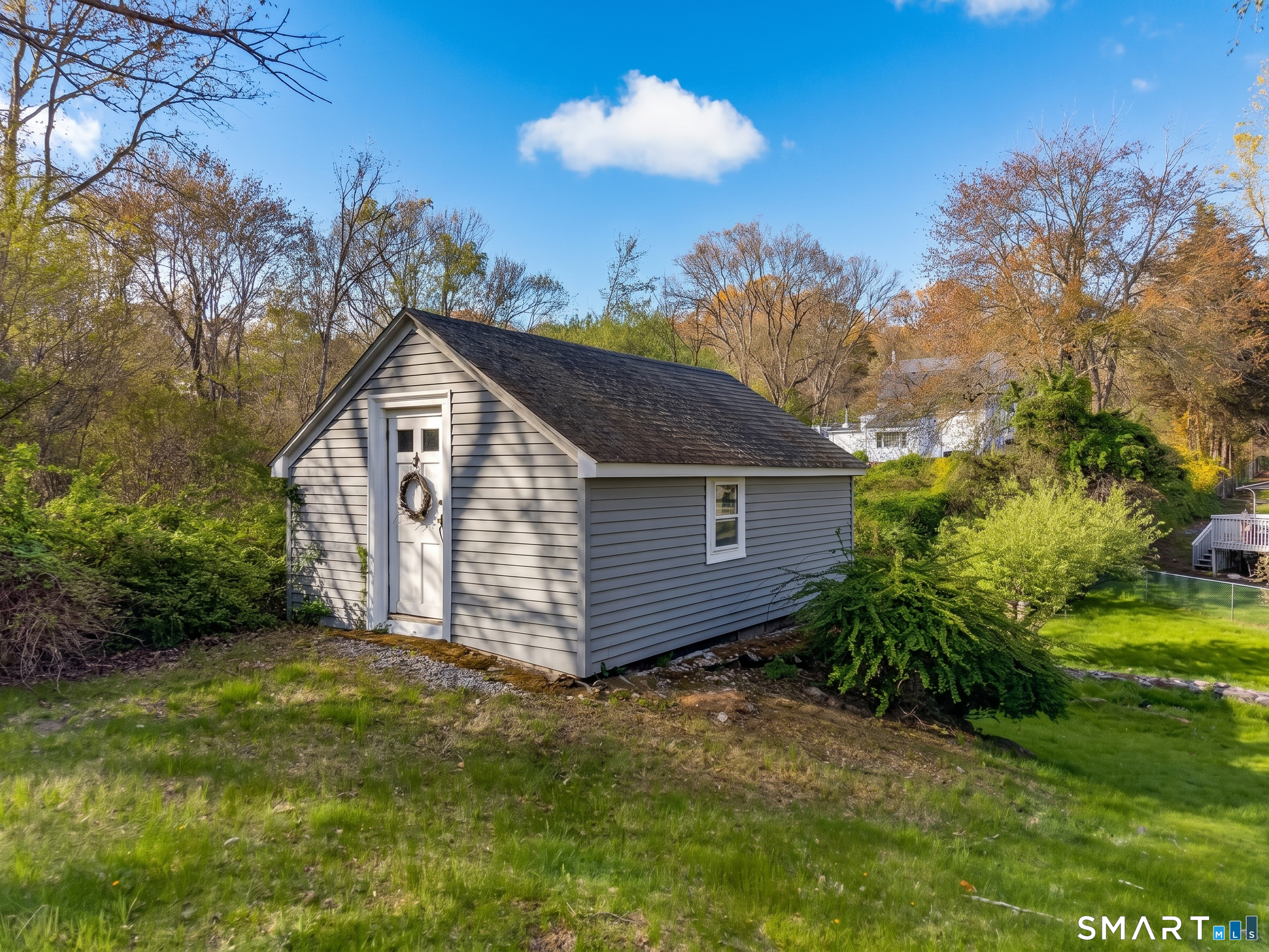 114 Butlertown Road Waterford CT 06385