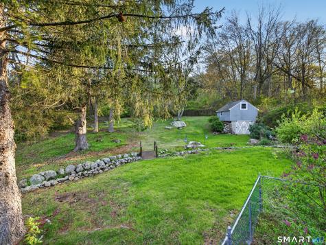 114 Butlertown Road Waterford CT 06385