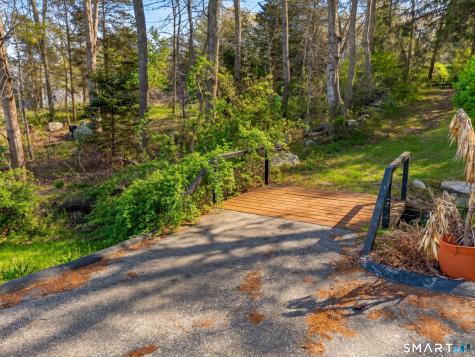 114 Butlertown Road Waterford CT 06385