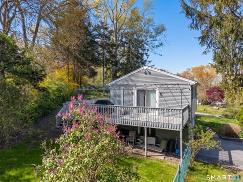 114 Butlertown Road Waterford CT 06385