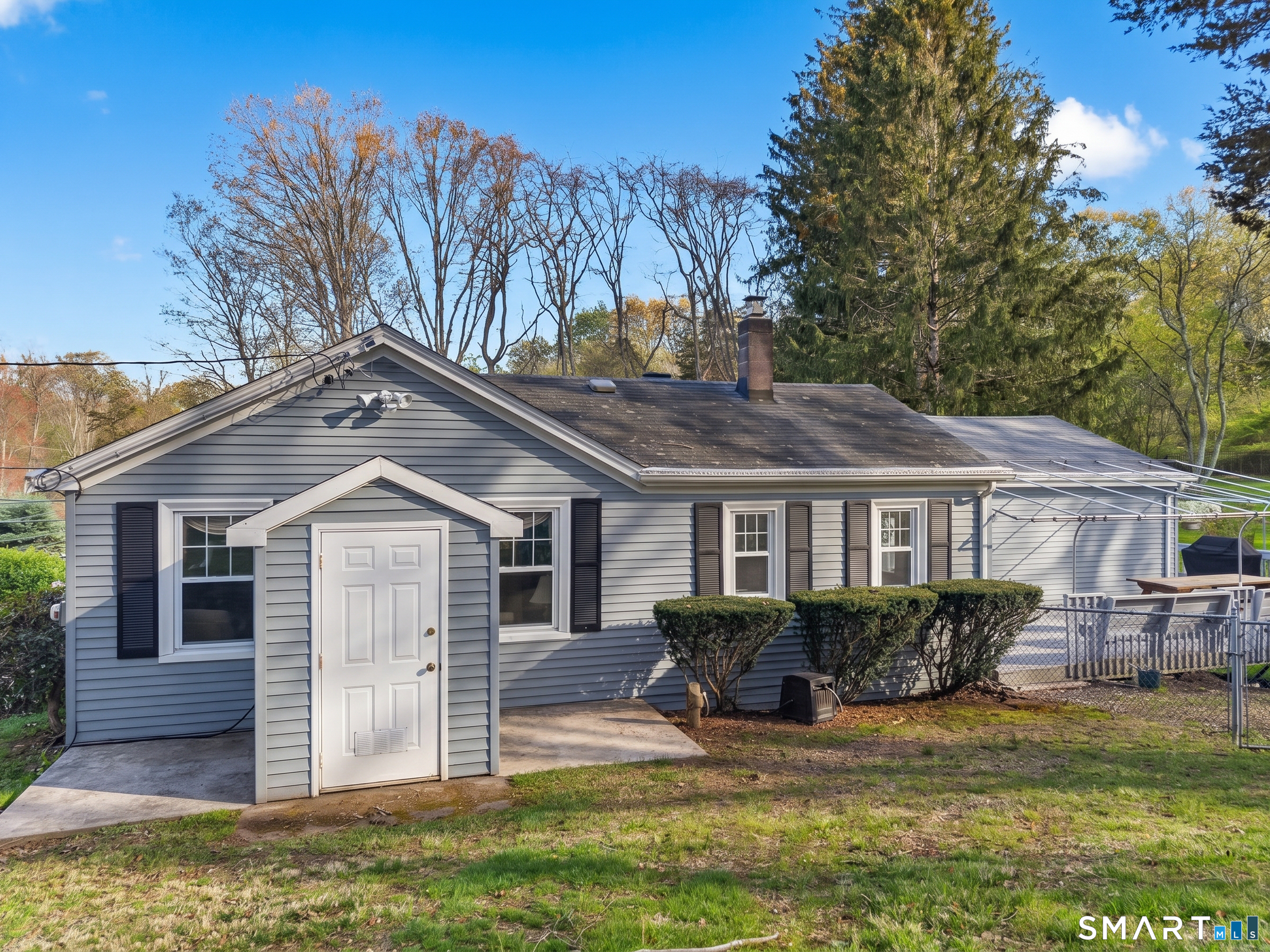 114 Butlertown Road Waterford CT 06385