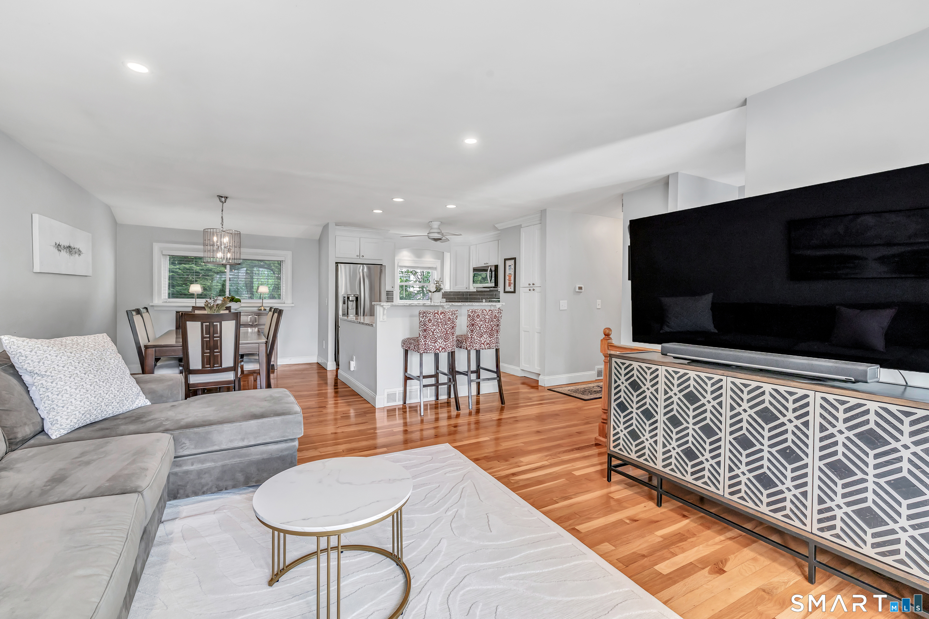 16 Mayflower Circle Fairfield CT 06824