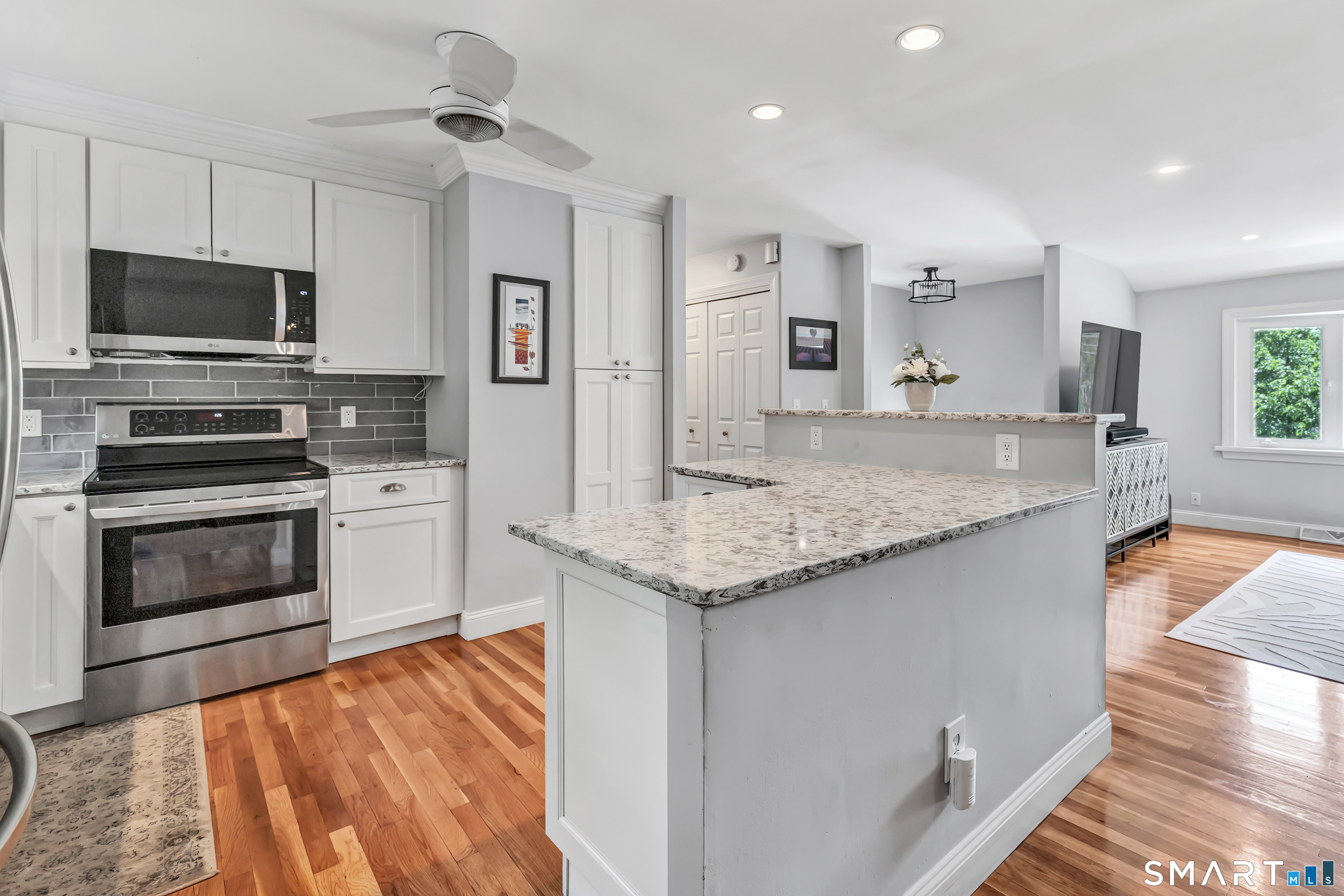 16 Mayflower Circle Fairfield CT 06824