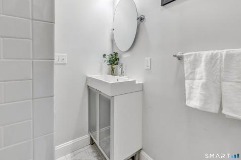 16 Mayflower Circle Fairfield CT 06824