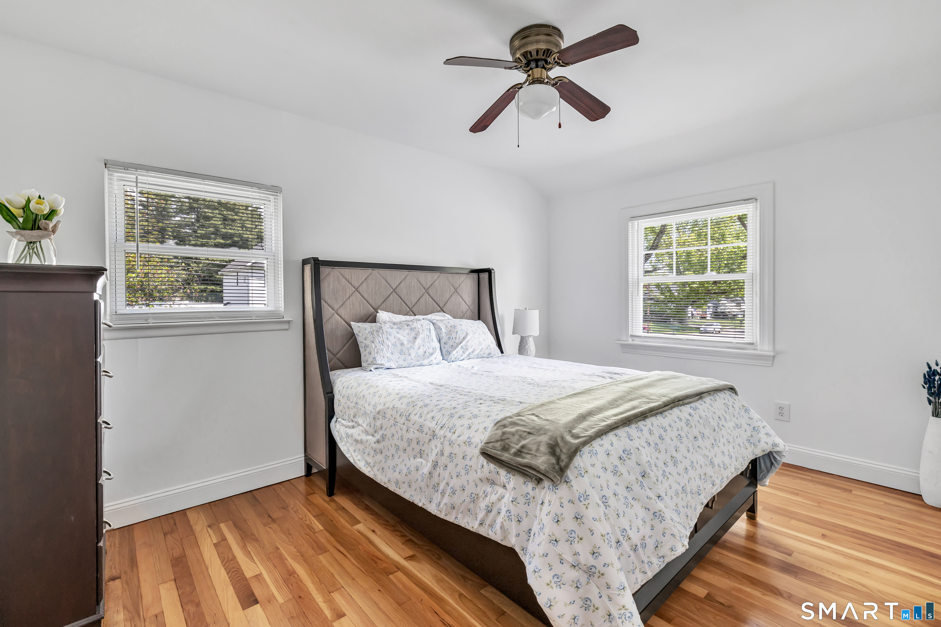 16 Mayflower Circle Fairfield CT 06824