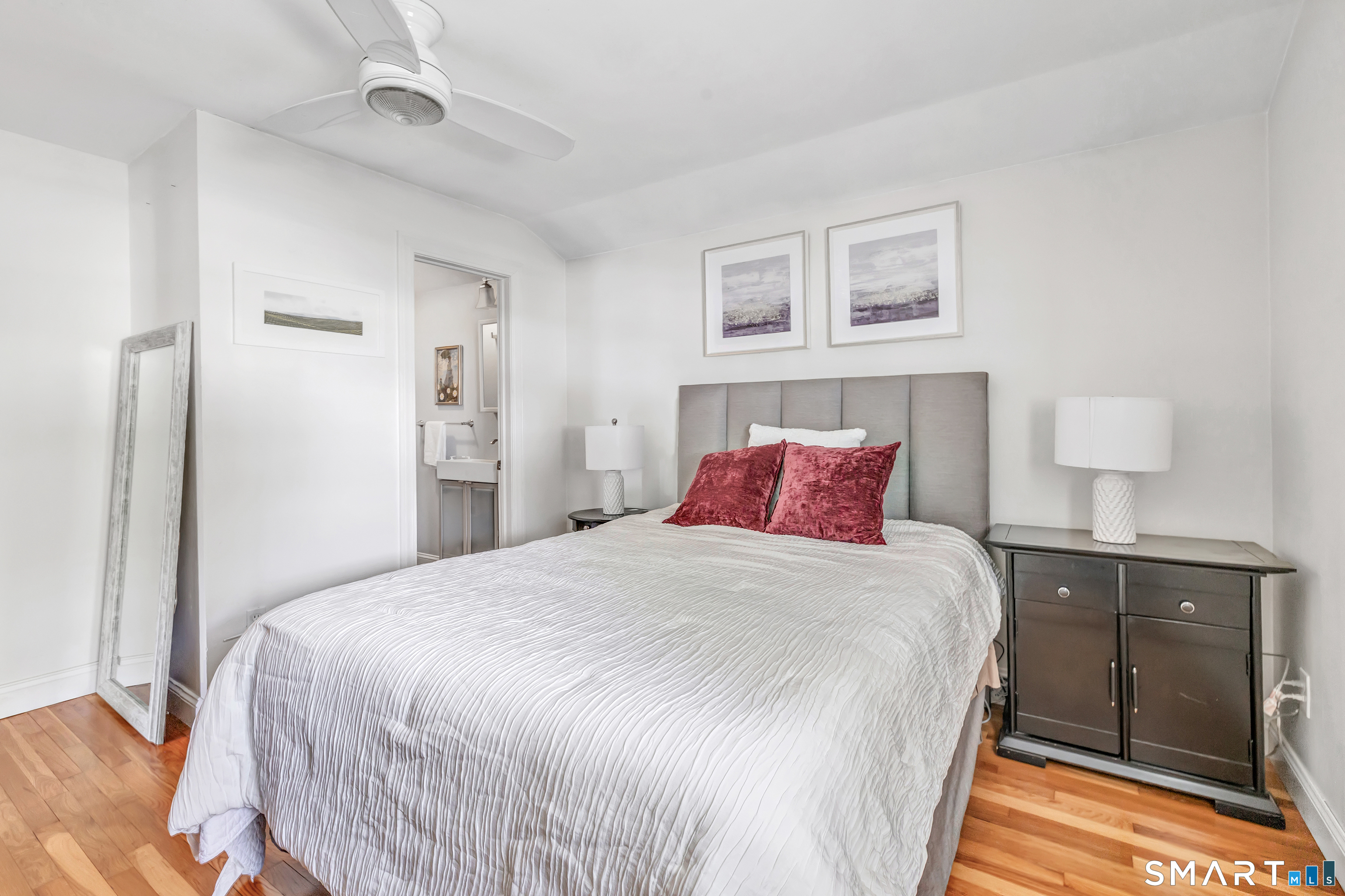 16 Mayflower Circle Fairfield CT 06824