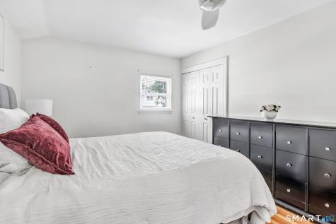 16 Mayflower Circle Fairfield CT 06824