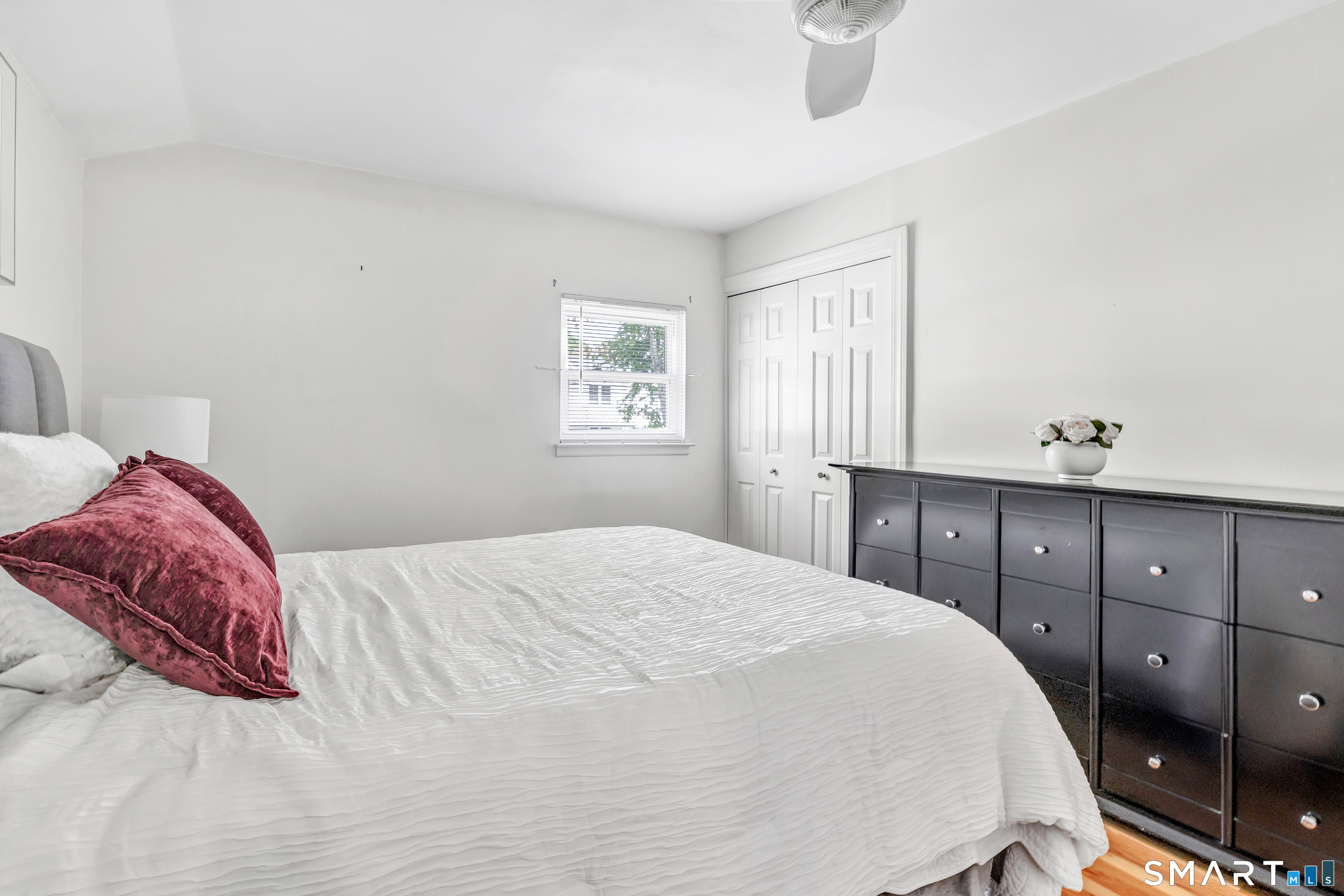 16 Mayflower Circle Fairfield CT 06824