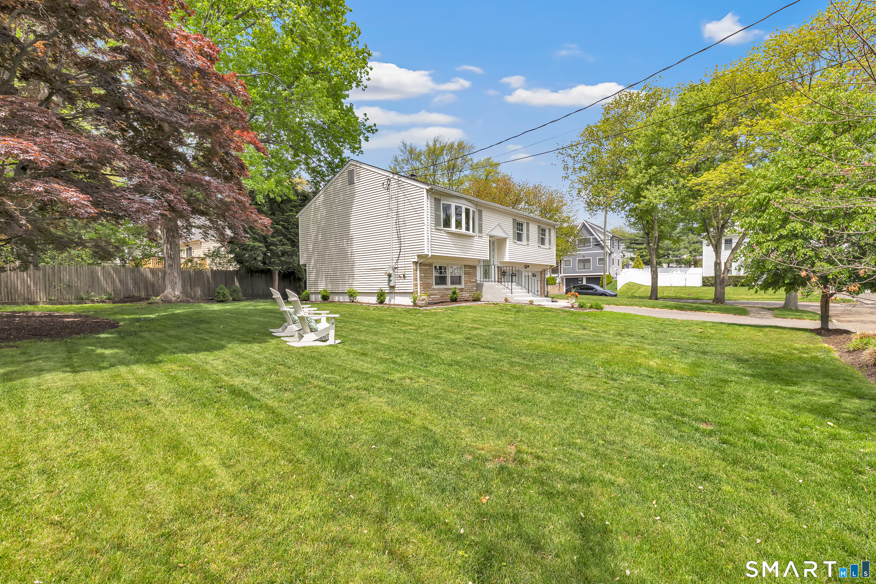 16 Mayflower Circle Fairfield CT 06824