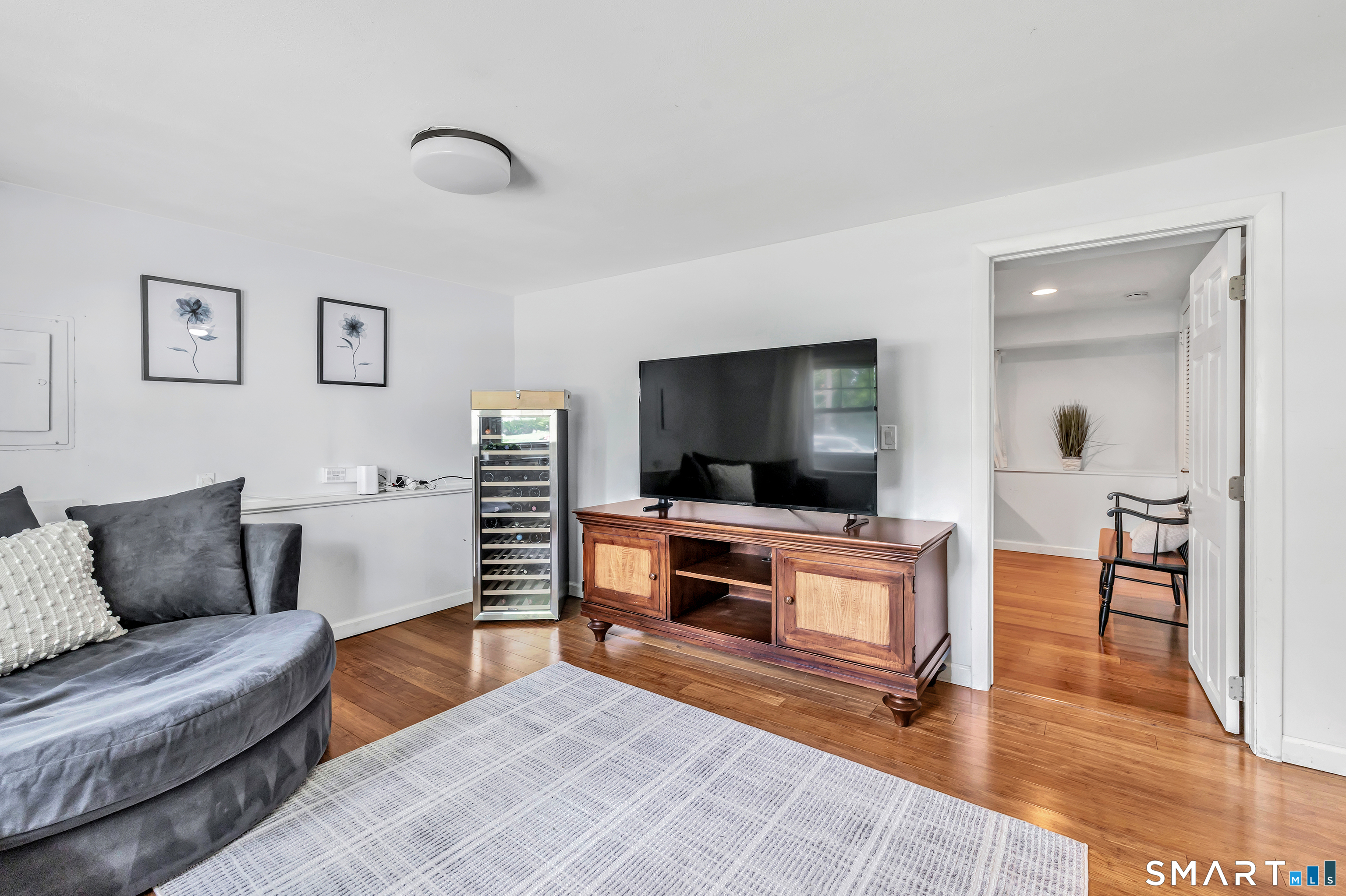 16 Mayflower Circle Fairfield CT 06824