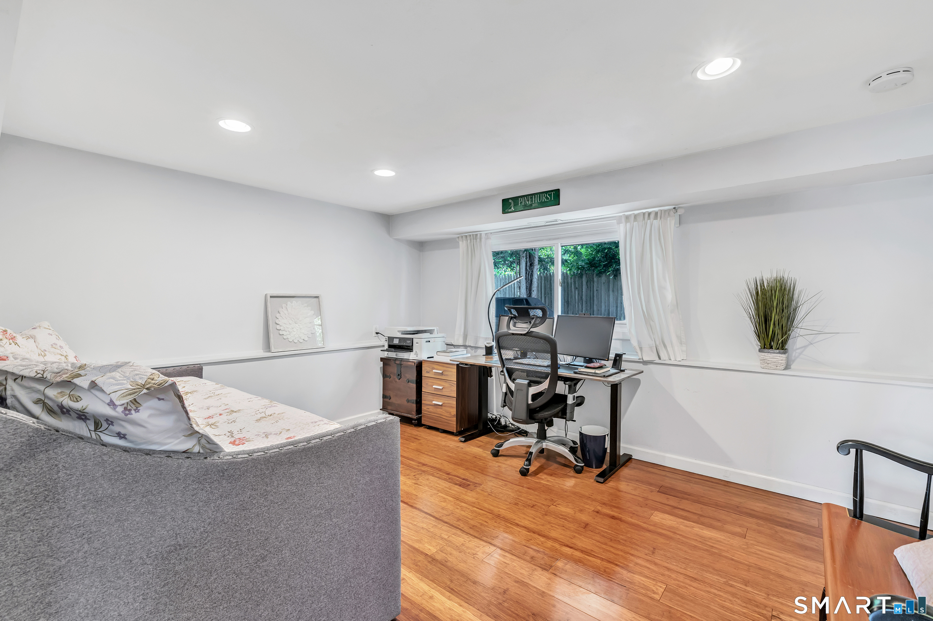 16 Mayflower Circle Fairfield CT 06824