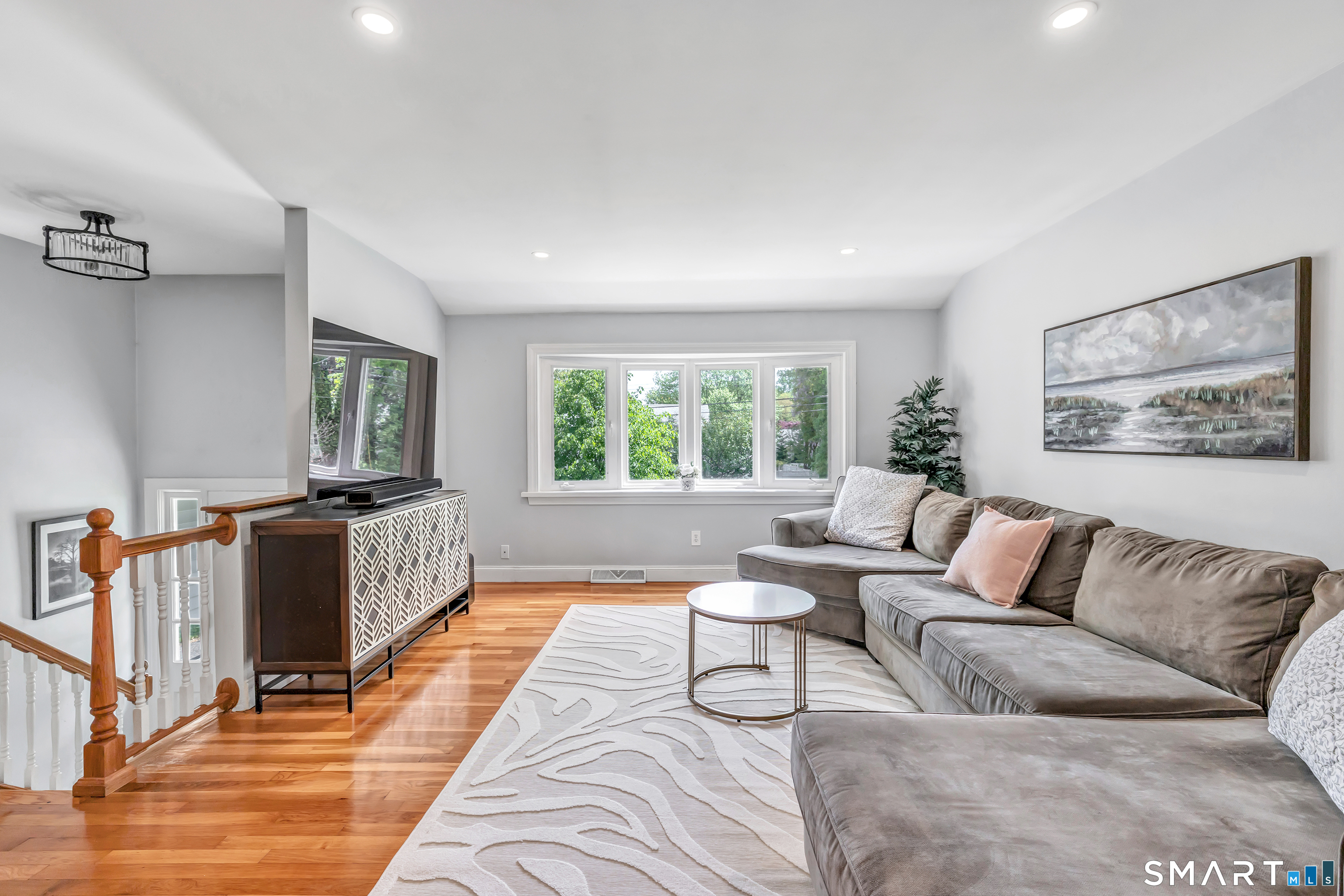 16 Mayflower Circle Fairfield CT 06824