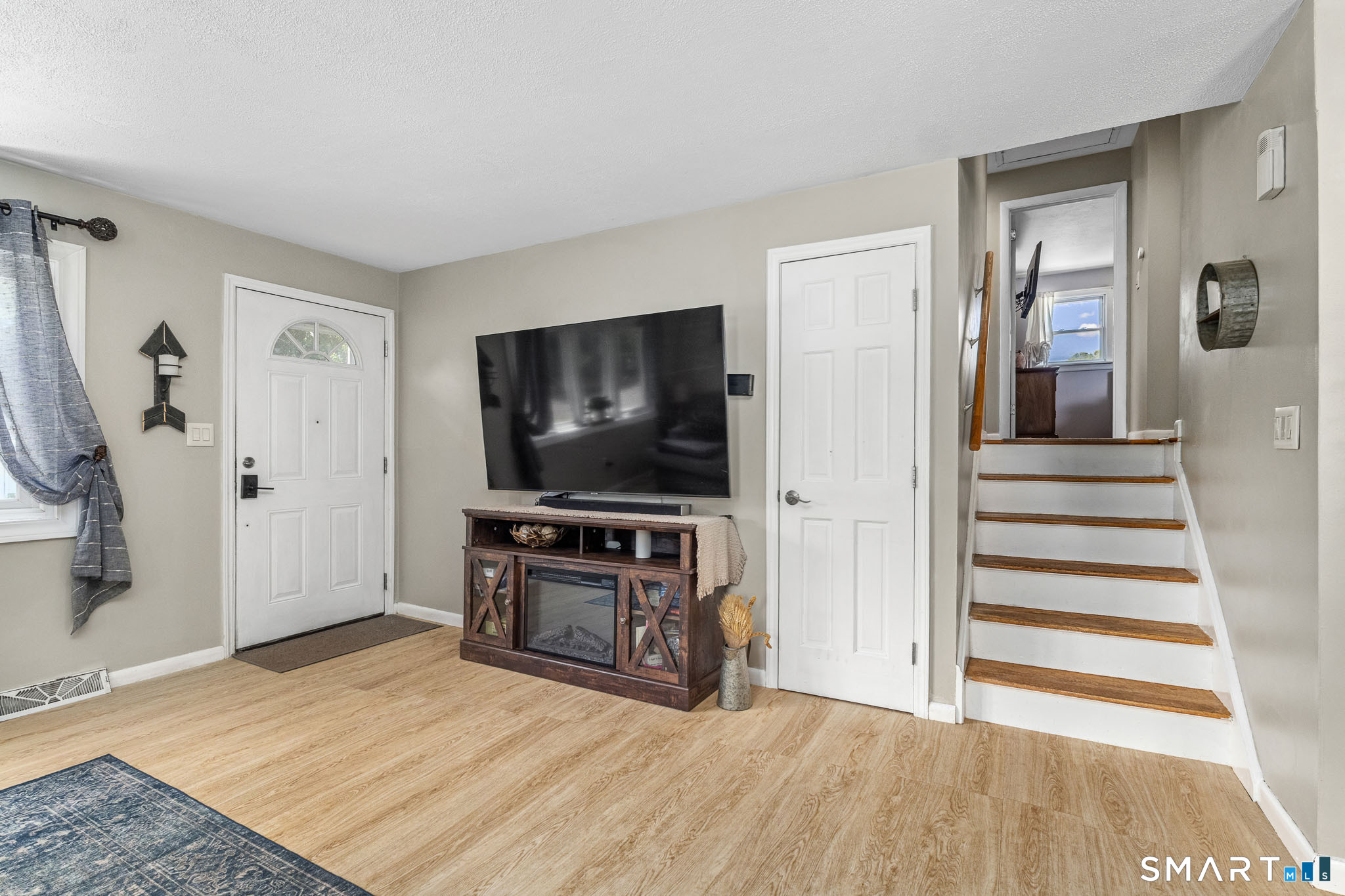342 South Elm Street Windsor Locks CT 06096