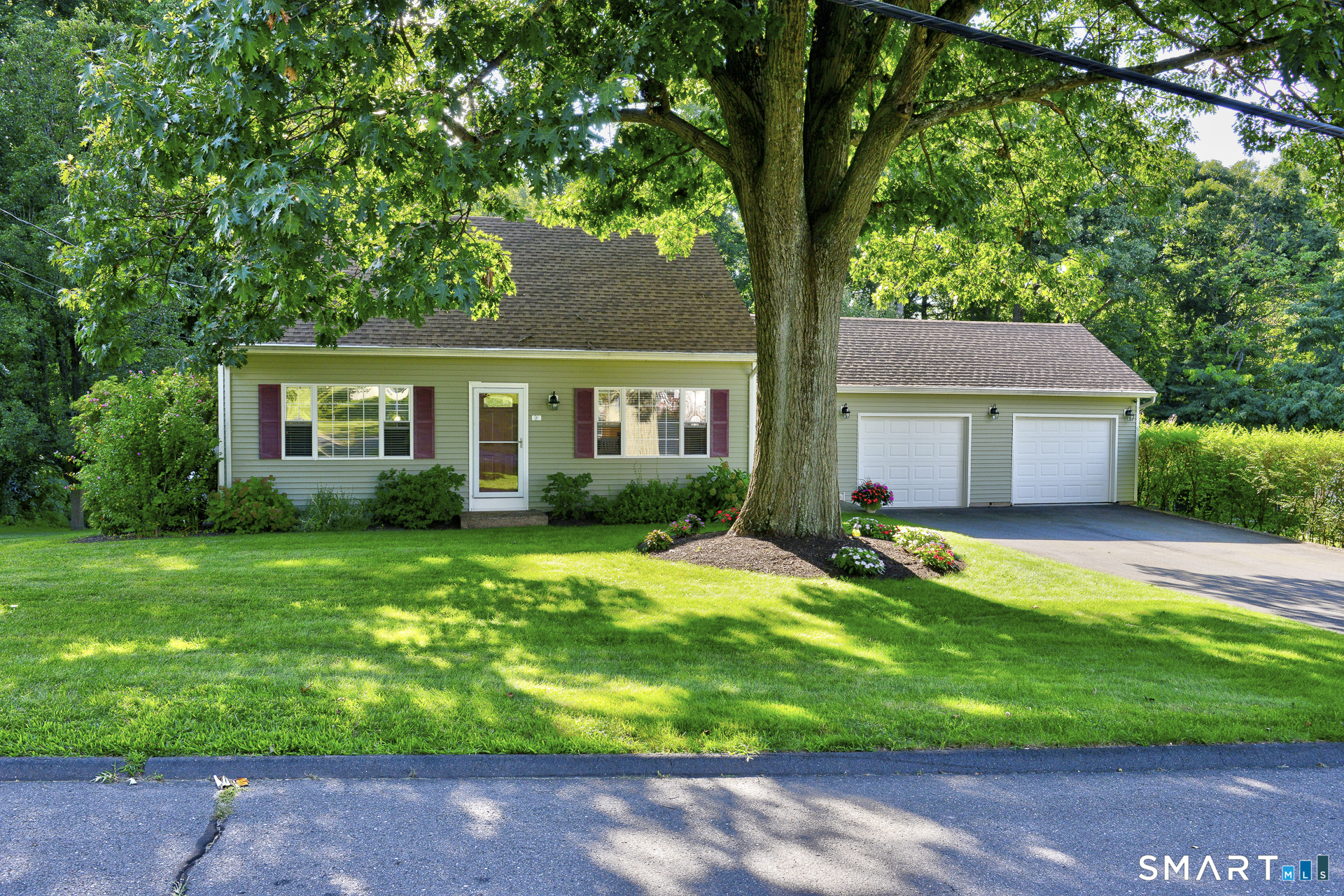 25 Fleetwood Road Bristol CT 06010