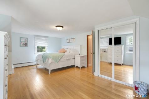 25 Fleetwood Road Bristol CT 06010