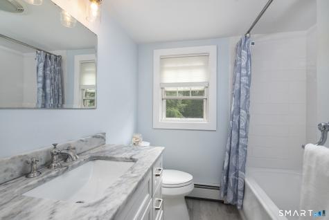 25 Fleetwood Road Bristol CT 06010