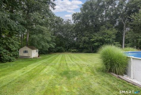 25 Fleetwood Road Bristol CT 06010