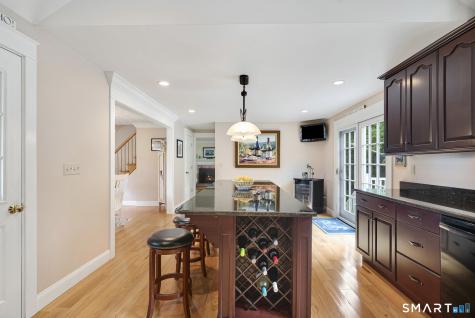 25 Fleetwood Road Bristol CT 06010
