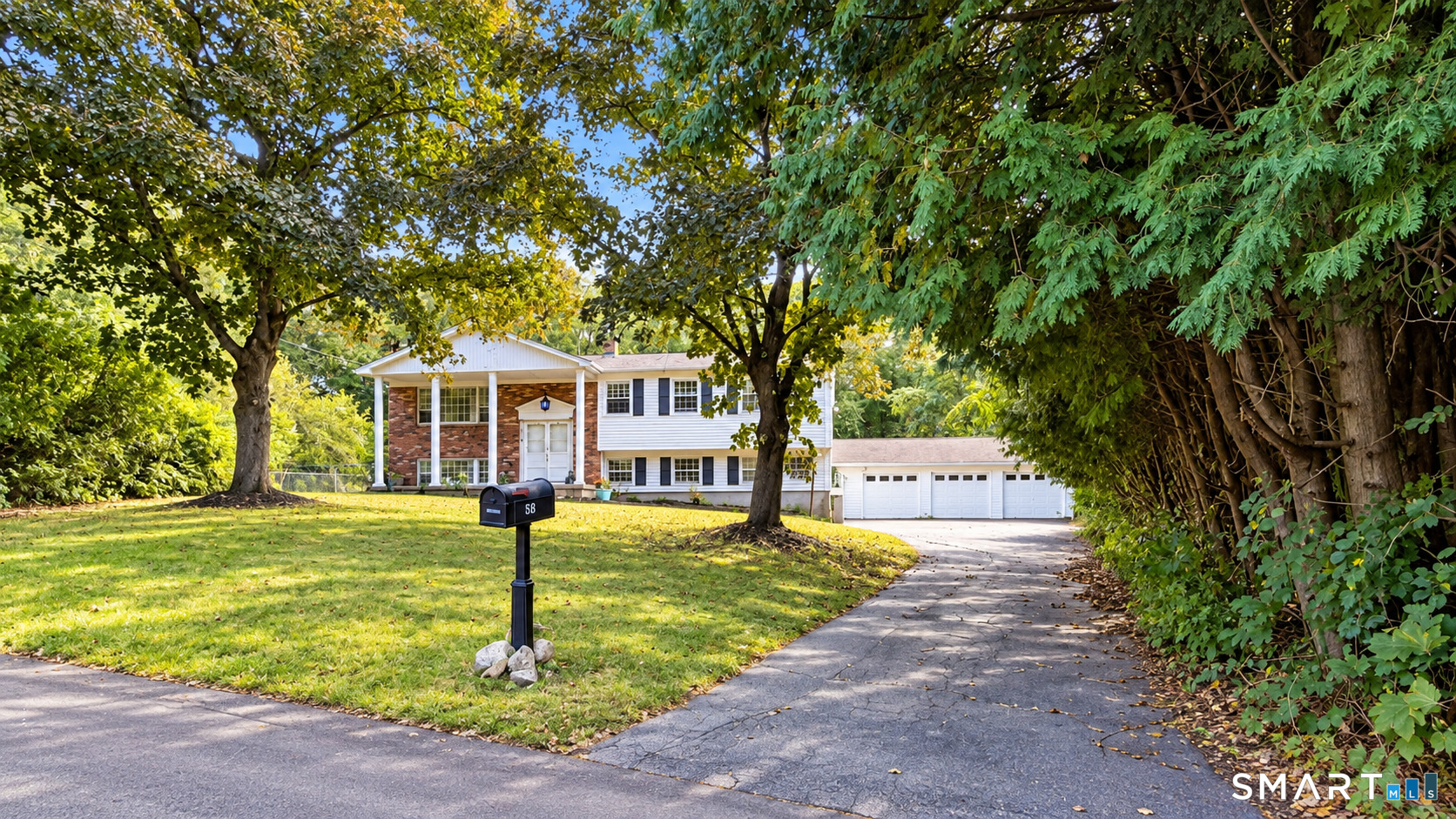 23 Coach Circle Windsor CT 06095