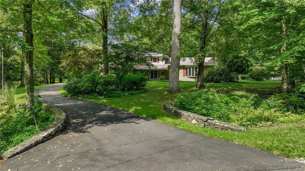17 Smoke Hill Drive New Fairfield CT 06812