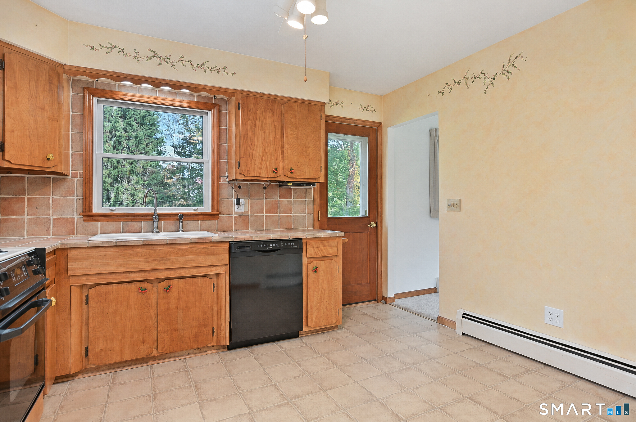 2 Madison Drive Newtown CT 06470
