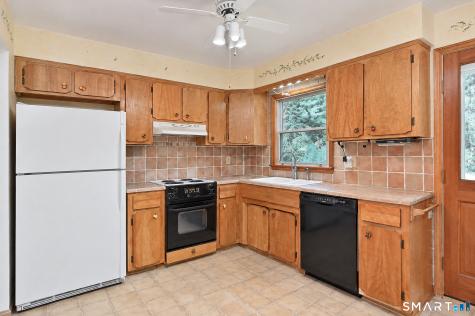 2 Madison Drive Newtown CT 06470