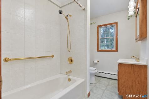 2 Madison Drive Newtown CT 06470
