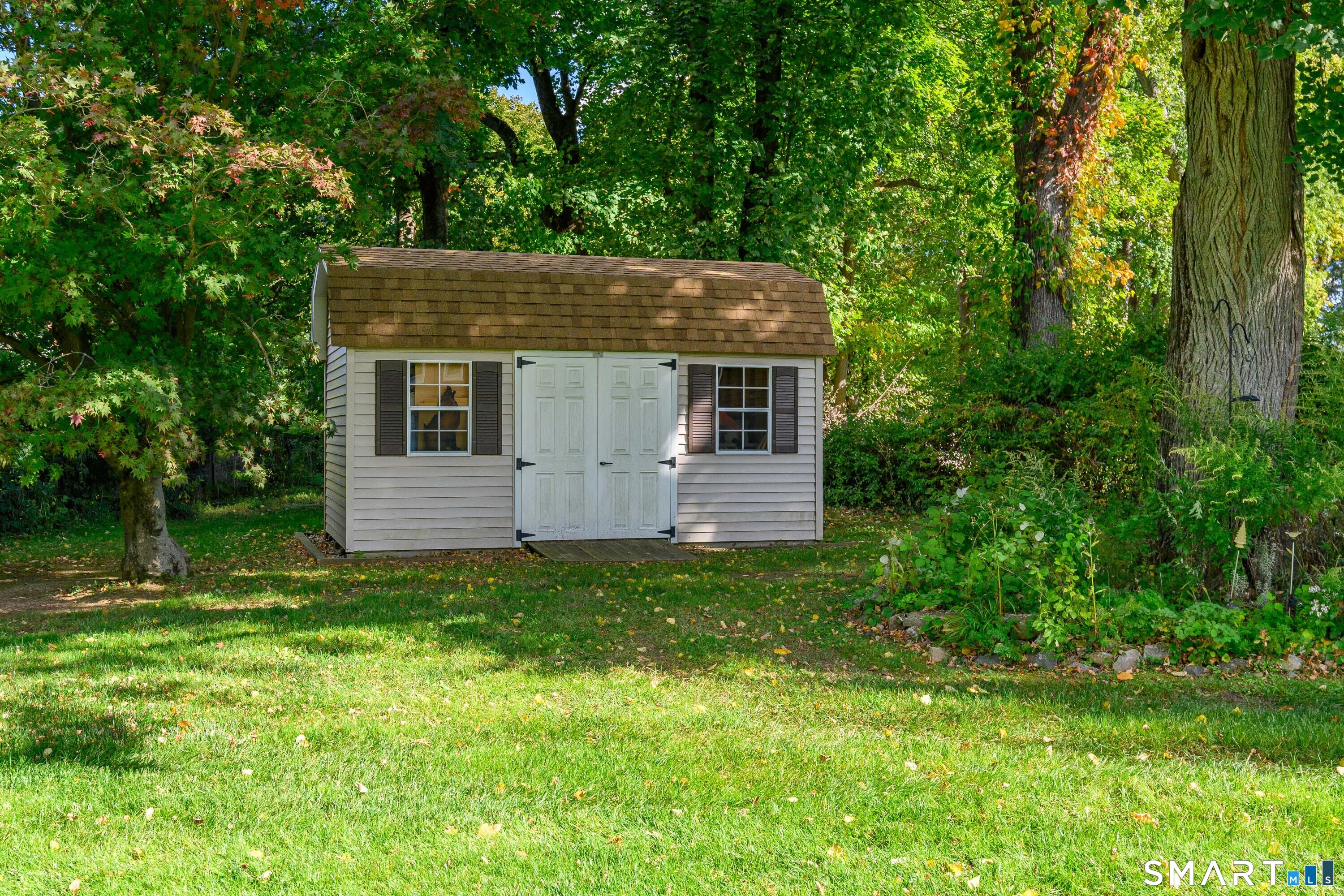 2 Madison Drive Newtown CT 06470