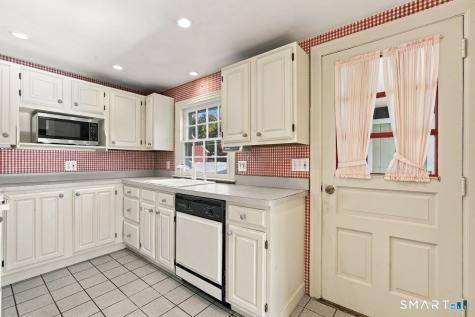 21 South Main Street Newtown CT 06470