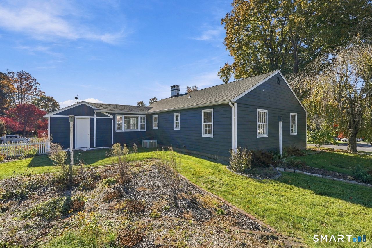 21 South Main Street Newtown CT 06470