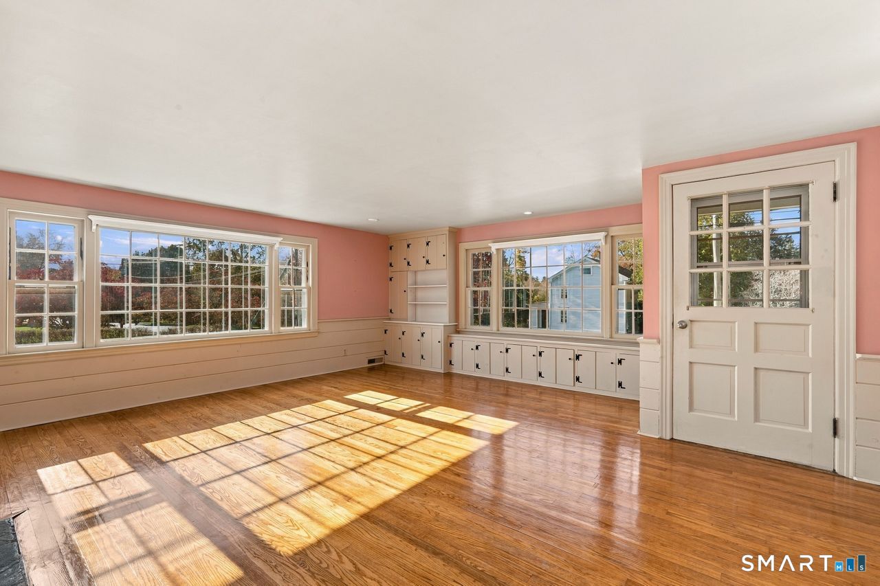 21 South Main Street Newtown CT 06470